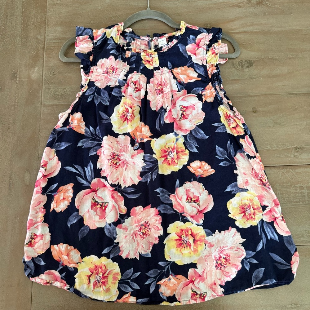 Old Navy Sleeveless Floral Blouse women’s Size Medium Preowned
